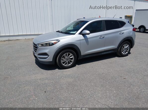 KM8J2CA45JU656265 2018 HYUNDAI TUCSON Серебряный Передняя левая четверть
