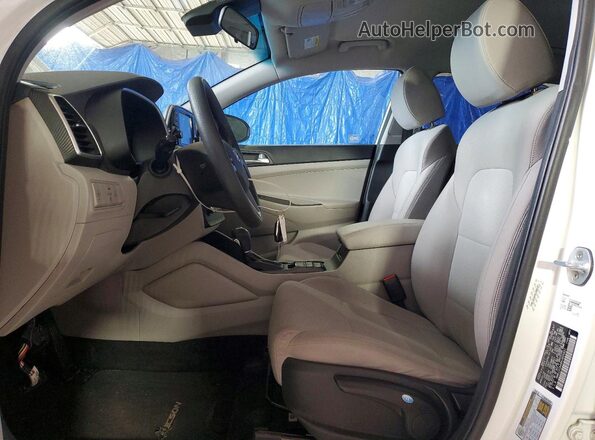 KM8J2CA48KU005651 2019 HYUNDAI TUCSON White Vista interior delantera