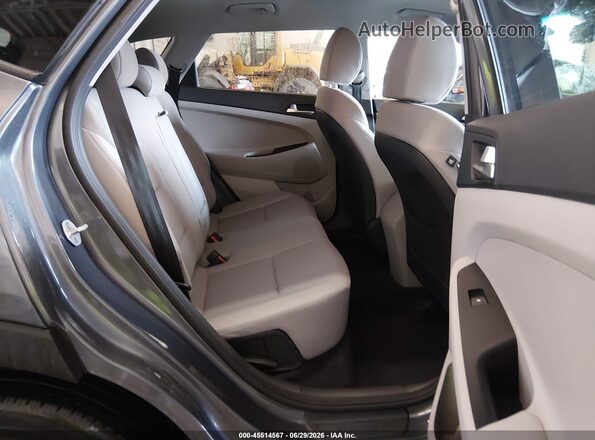 KM8J2CA4XKU988901 2019 HYUNDAI TUCSON Gray VIN კოდის სტიკერის ხედი