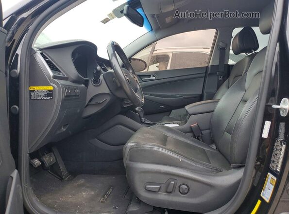 KM8J33A21HU321624 2017 HYUNDAI TUCSON Черный Вид салона спереди