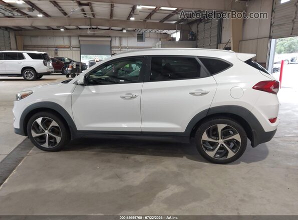 KM8J33A25GU079161 2016 HYUNDAI TUCSON White 360 interior view