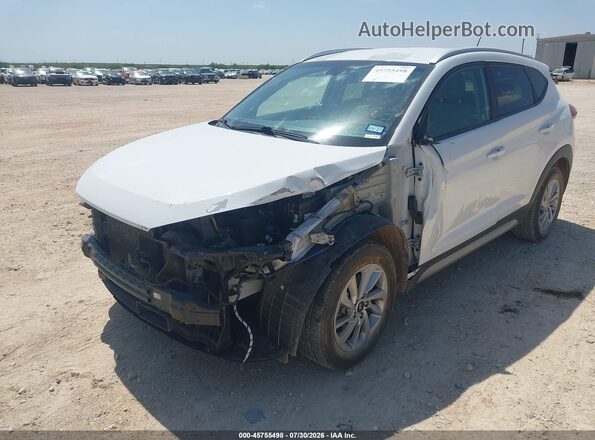 KM8J33A26HU308058 2017 HYUNDAI TUCSON White Front view