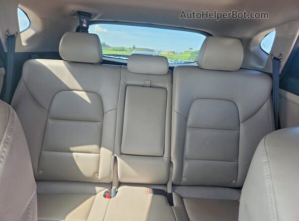 KM8J33A27JU809353 2018 HYUNDAI TUCSON White Rear seats view