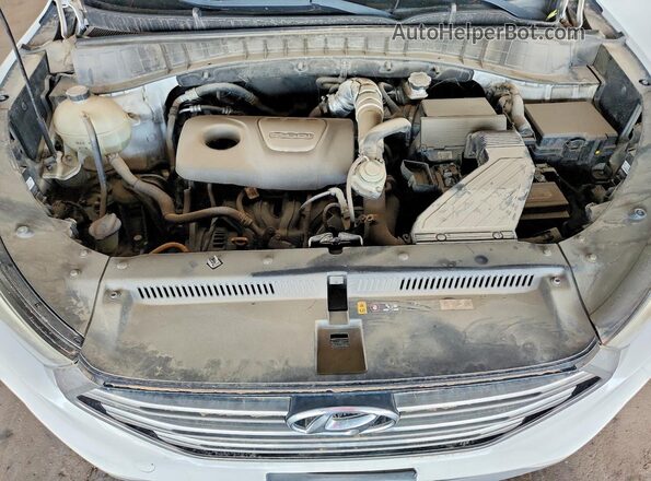 KM8J33A2XGU268601 2016 HYUNDAI TUCSON White Engine compartment view