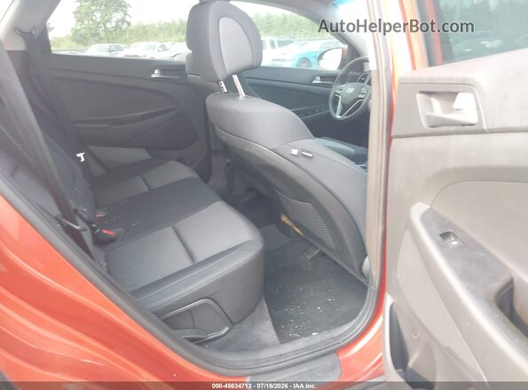 KM8J33A2XHU422385 2017 HYUNDAI TUCSON Red Вид наклейки з VIN-кодом