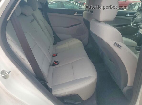 KM8J33A42LU266319 2020 HYUNDAI TUCSON White Vista interior trasera