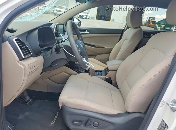 KM8J33A45KU044095 2019 HYUNDAI TUCSON White Вид салону спереду