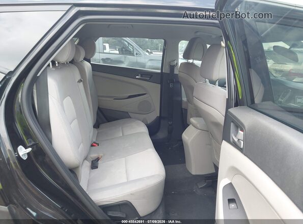 KM8J33A46JU655834 2018 HYUNDAI TUCSON Black VIN կոդի պիտակի տեսք