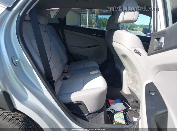 KM8J33A46JU669488 2018 HYUNDAI TUCSON Silver VIN sticker view
