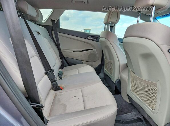 KM8J33A46JU691331 2018 HYUNDAI TUCSON Gray Rear interior view