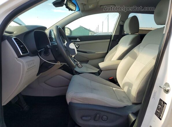 KM8J33A46MU320609 2021 HYUNDAI TUCSON White Widok wnętrza z przodu