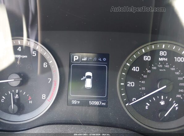 KM8J33A48JU765879 2018 HYUNDAI TUCSON Silver 