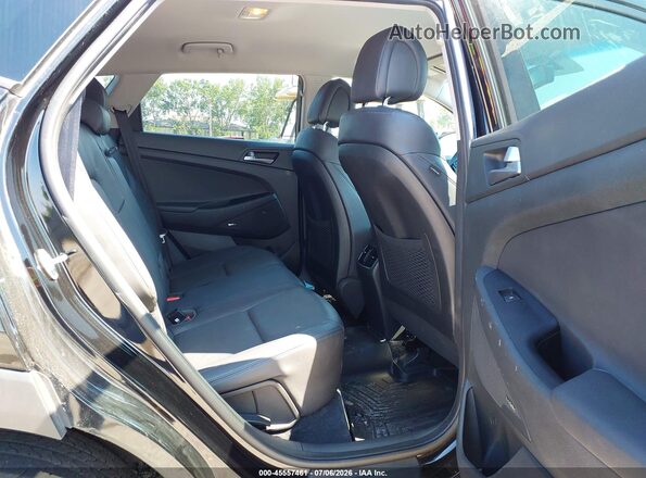 KM8J33A4XHU415843 2017 HYUNDAI TUCSON Black VIN կոդի պիտակի տեսք