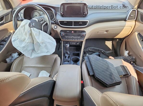KM8J33AL4MU285611 2021 HYUNDAI TUCSON White Dashboard view
