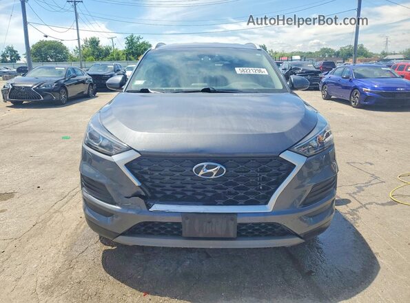 KM8J33AL5MU301475 2021 HYUNDAI TUCSON Gray Widok z przodu
