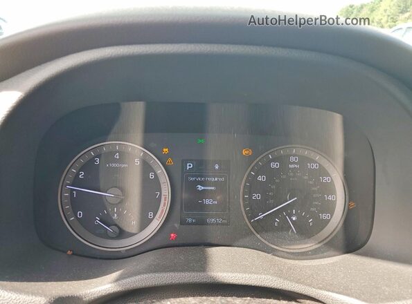 KM8J33AL7JU774418 2018 HYUNDAI TUCSON White ხელსაწყოთა პანელის ხედი