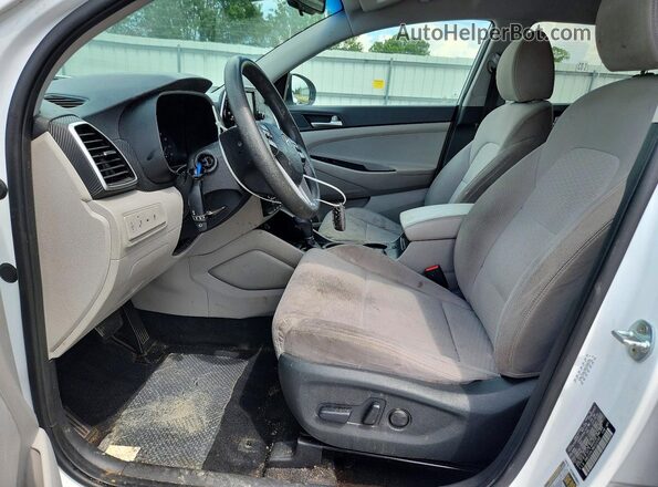 KM8J33AL8MU320330 2021 HYUNDAI TUCSON White Vista interior delantera