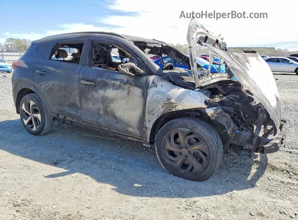 KM8J33AL9JU756583 2018 HYUNDAI TUCSON Gray Przód prawy