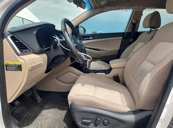 KM8J3CA21HU447630 2017 HYUNDAI TUCSON White Vista interior delantera