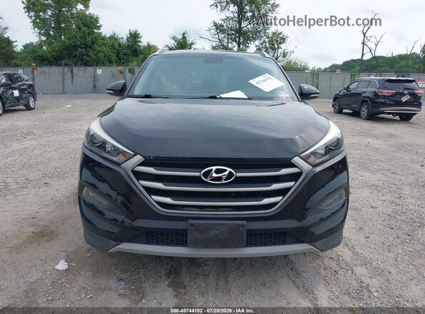 KM8J3CA22HU528894 2017 HYUNDAI TUCSON Black ხელსაწყოთა პანელის ხედი