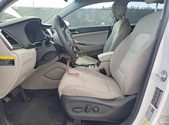KM8J3CA40JU630816 2018 HYUNDAI TUCSON White Widok wnętrza z przodu