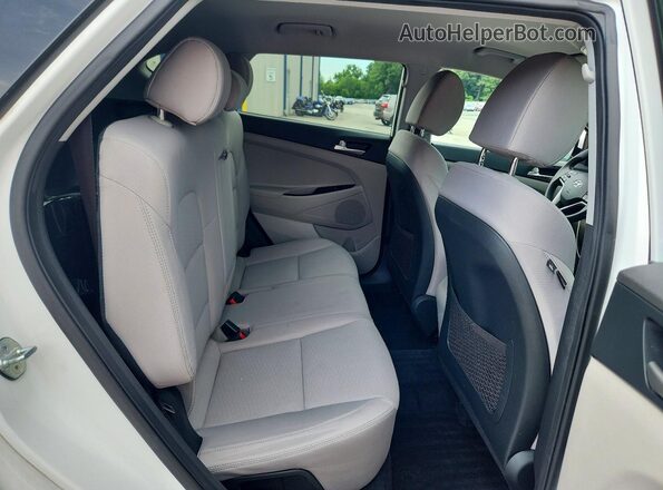 KM8J3CA42LU174496 2020 HYUNDAI TUCSON White Vista interior trasera