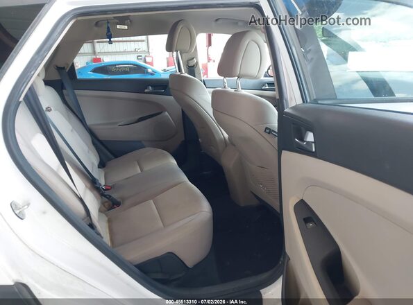 KM8J3CA48GU100294 2016 HYUNDAI TUCSON White Widok naklejki z numerem VIN