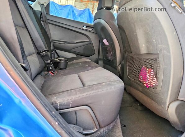 KM8J3CA48HU318415 2017 HYUNDAI TUCSON Blue უკანა სალონის ხედი