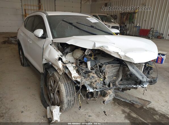 KM8J3CA4XGU023282 2016 HYUNDAI TUCSON Белый Вид спереди