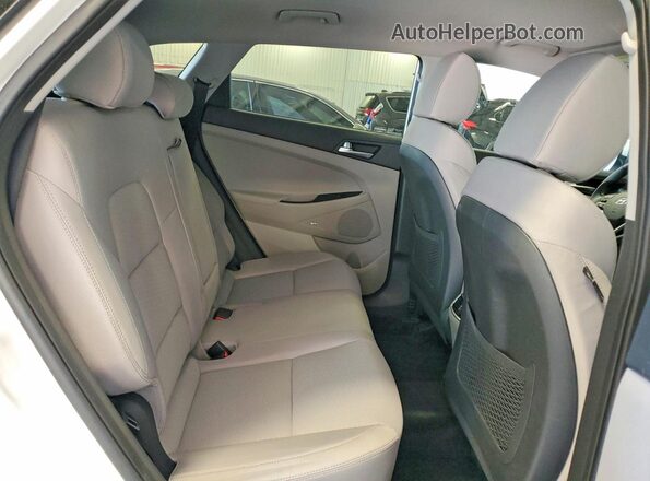 KM8J3CAL8LU183615 2020 HYUNDAI TUCSON White Vista interior trasera