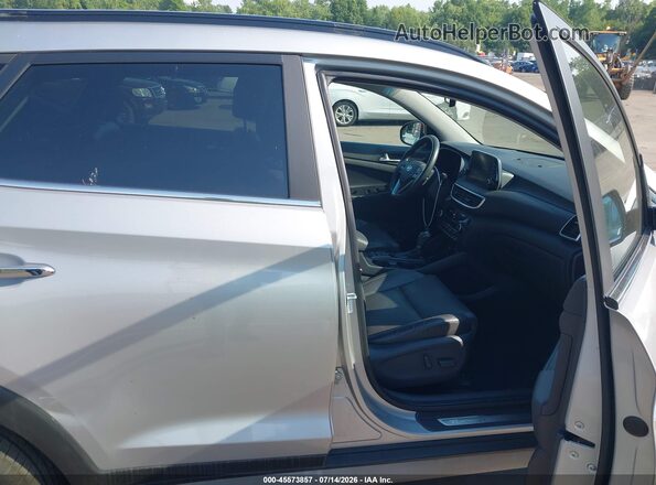 KM8J3CAL9LU226455 2020 HYUNDAI TUCSON Серебряный Вид салона спереди