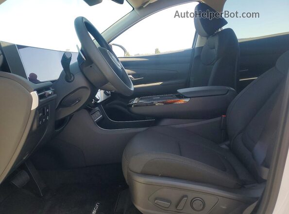 KM8JBDD12TU443199 2026 HYUNDAI TUCSON White Front interior view