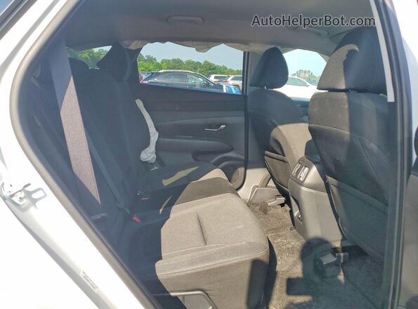 KM8JBDD17TU453565 2026 HYUNDAI TUCSON White Սալոնի հետևի տեսք