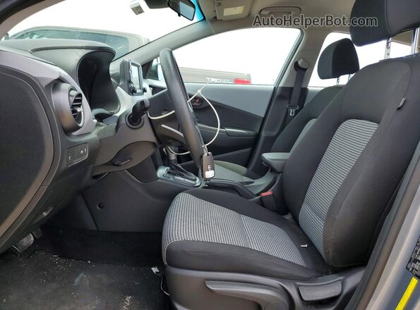 KM8K12AA0MU708798 2021 HYUNDAI KONA Gray Front interior view