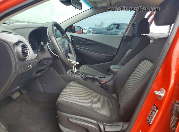 KM8K12AA7KU290656 2019 HYUNDAI KONA Orange Front interior view