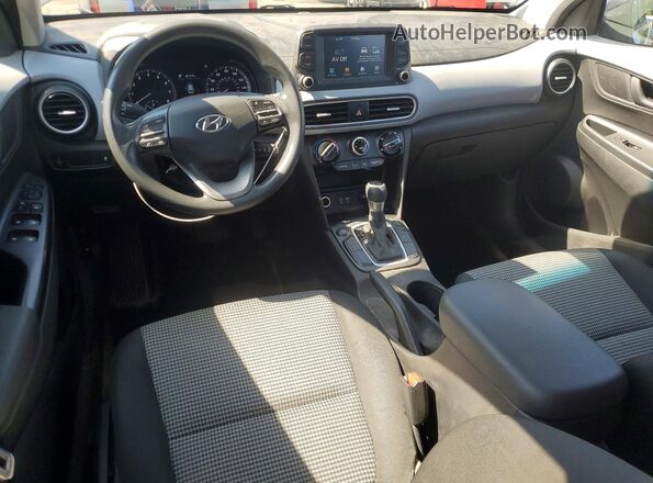 KM8K1CAA3JU079717 2018 HYUNDAI KONA Silver Widok deski rozdzielczej