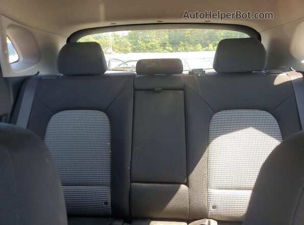 KM8K1CAA3JU079717 2018 HYUNDAI KONA Silver Widok tylnych siedzeń