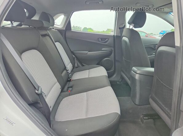 KM8K1CAA4MU674872 2021 HYUNDAI KONA White უკანა სალონის ხედი
