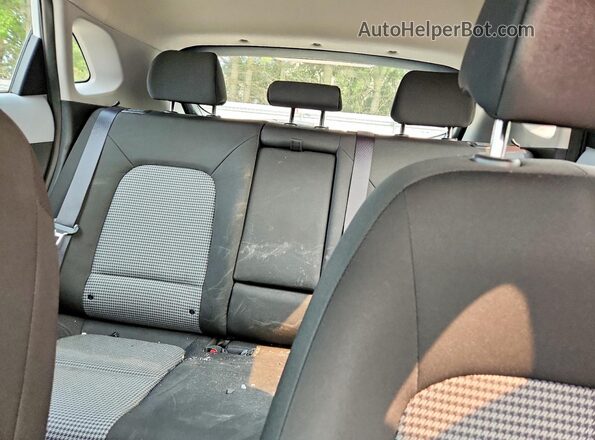 KM8K1CAA5LU401731 2020 HYUNDAI KONA White Հետևի նստատեղերի տեսք