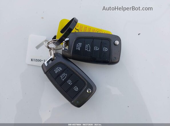 KM8K1CAA5LU575850 2020 HYUNDAI KONA Серебряный Вид панели приборов