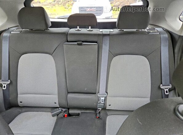 KM8K1CAA7KU355348 2019 HYUNDAI KONA White Հետևի նստատեղերի տեսք