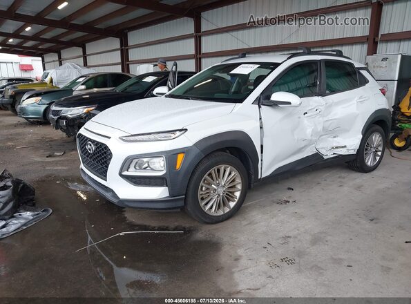KM8K22AA2LU517718 2020 HYUNDAI KONA White წინა მარცხენა ხედი სამი მეოთხედიდან