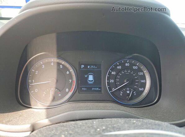 KM8K22AA3LU555054 2020 HYUNDAI KONA Gray Вид щитка приладів