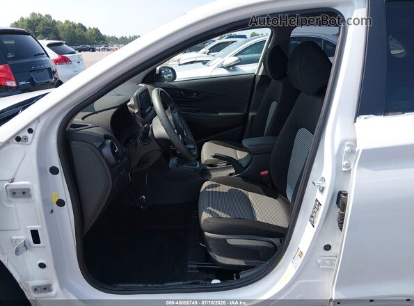 KM8K22AA3MU655236 2021 HYUNDAI KONA White Front interior view