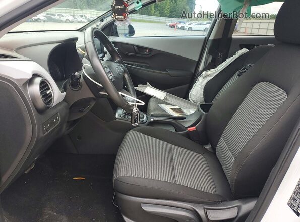 KM8K22AA4LU461068 2020 HYUNDAI KONA White Front interior view
