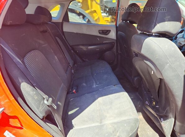 KM8K22AA6KU200782 2019 HYUNDAI KONA Orange Rear seats view