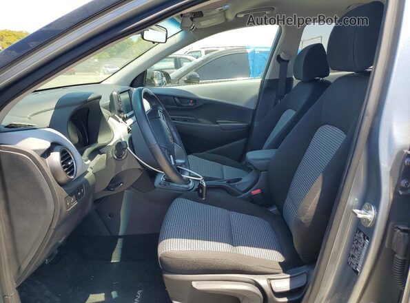 KM8K22AA6LU446023 2020 HYUNDAI KONA Gray Вид салону спереду