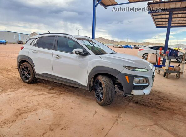 KM8K22AA7MU657684 2021 HYUNDAI KONA White Front right