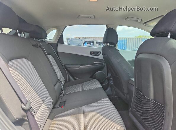 KM8K22AAXKU204253 2019 HYUNDAI KONA White Հետևի նստատեղերի տեսք