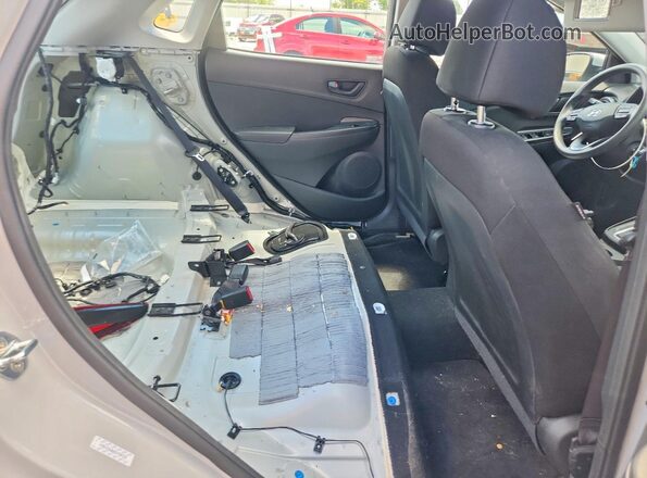 KM8K22AB6NU798370 2022 HYUNDAI KONA Gray უკანა სავარძლების ხედი
